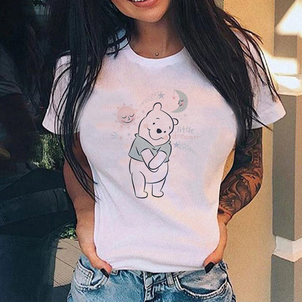 Beyaz Kadın T Shirt Winnie Pooh Sevimli Minimalist Disney Zarif Kadın T-Shirt Yüksek Kaliteli Bayan Yaz Yeni Kısa Kollu Trend