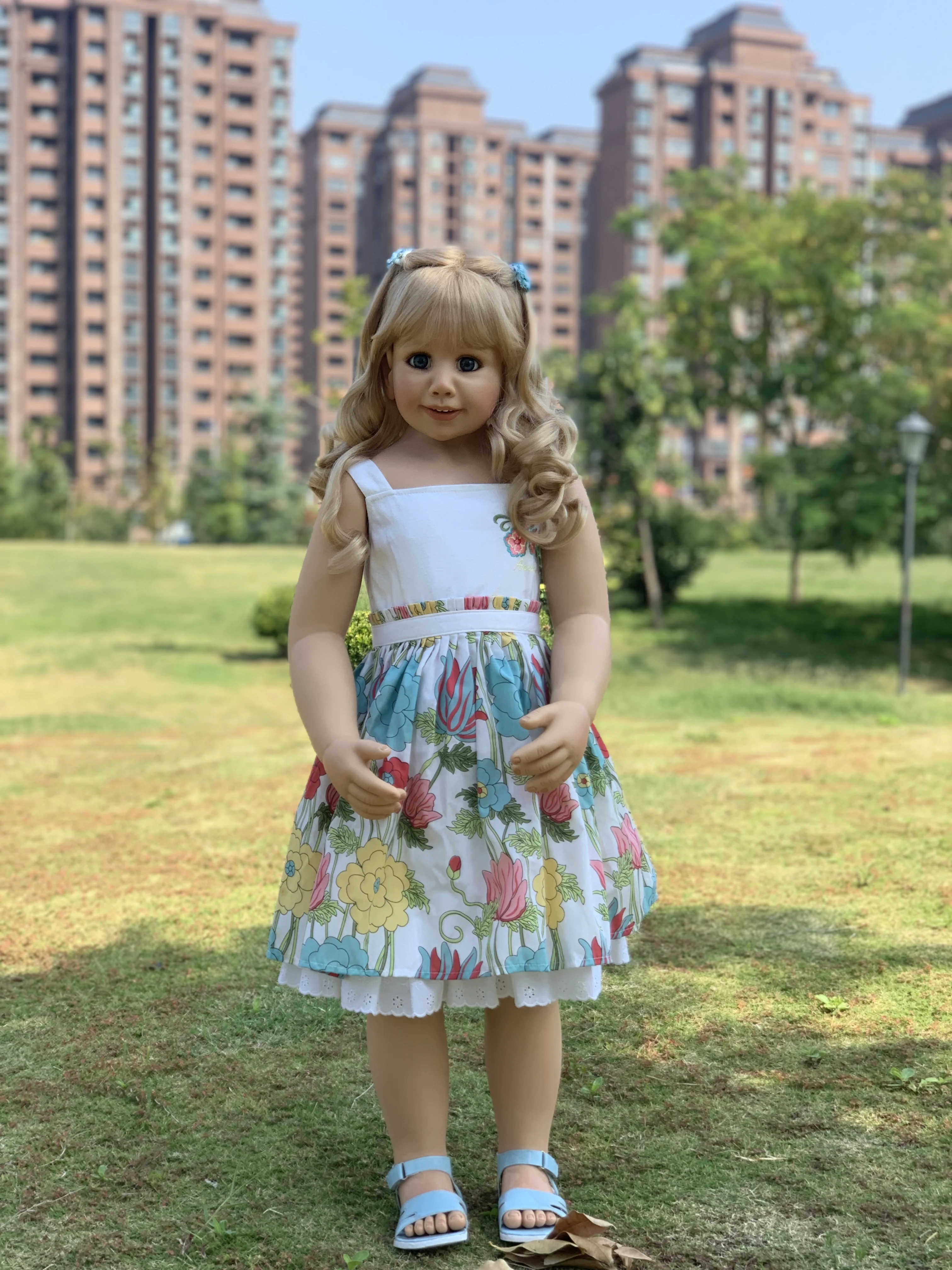 100CM Sert vinil yürümeye başlayan prenses kız bebek oyuncak gibi gerçek 3 yaşındaki boy çocuk giyim fotoğraf modeli büyük giyinmek bebek bebek hediye