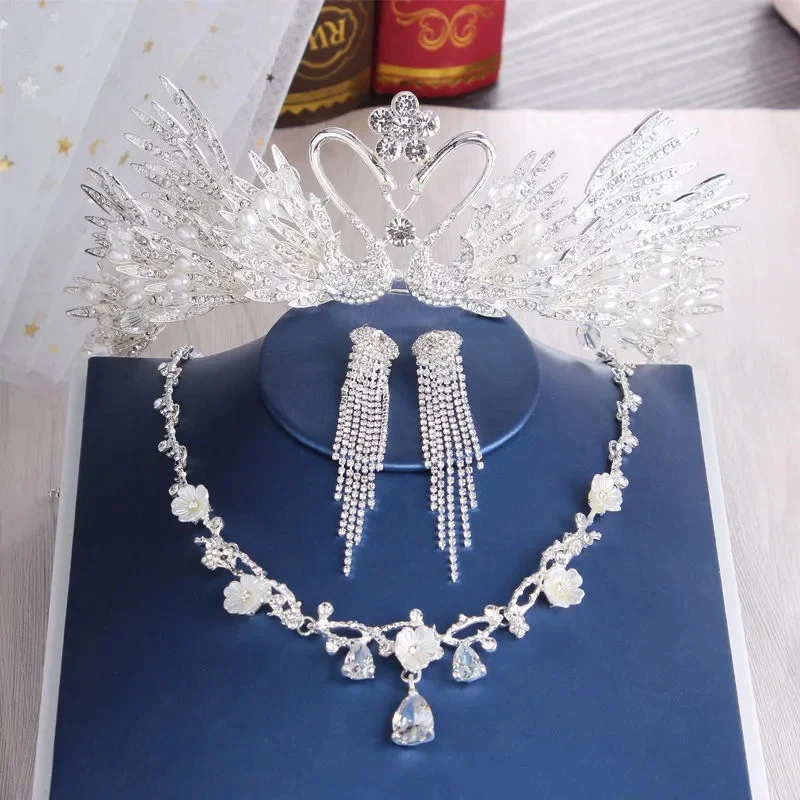 Lüks Gümüş Gelin Taçlar Küpe Kolye Seti Zarif Gelin Takı Aksesuarları Düğün Kadın Kuğu Şekilli Kristal Başlığı