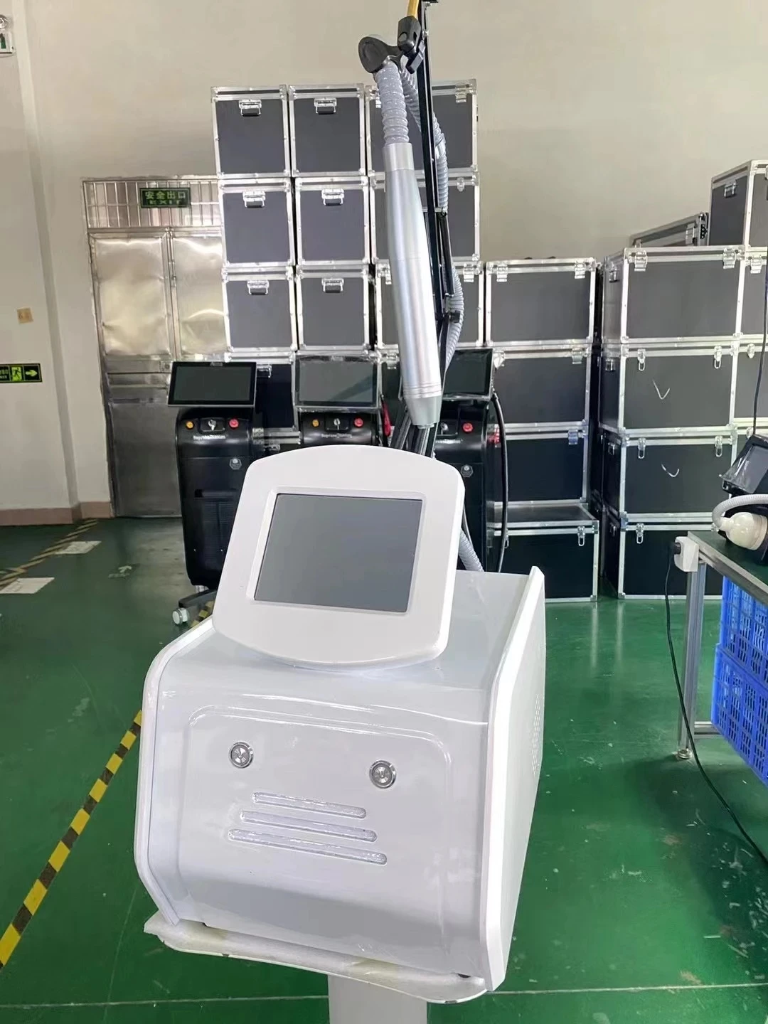 Taşınabilir Picosecond ND YAG Lazer Profesyonel Dövme Kaldırma Makinesi Pigment Kaldırma Cilt Beyazlatma Enstrüman Görüntü 2 